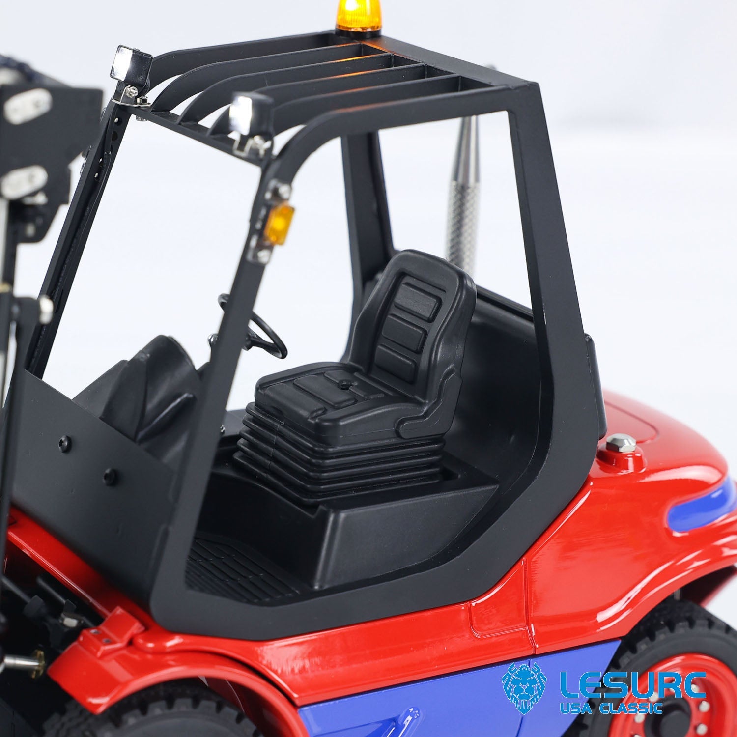 LESU Model RD-A0002 1/14 Hydraulic RC Forklift RTR - operator area detail