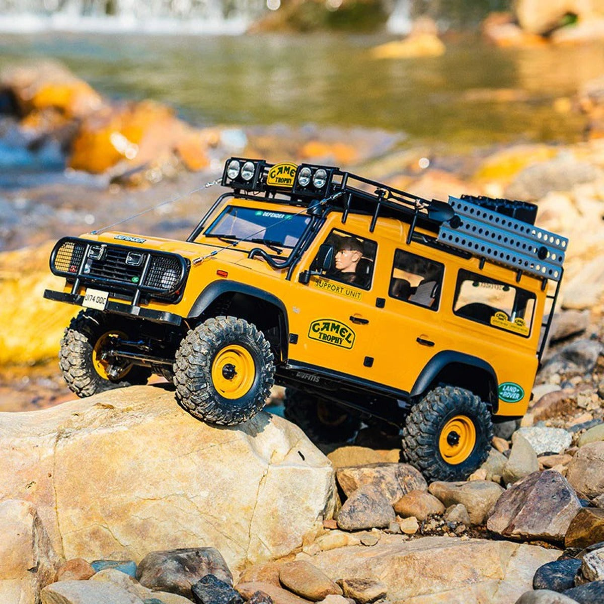 FMS FCX10 Land Rover Defender 110 Camel Trophy 1/10 RC Crawler RTR
