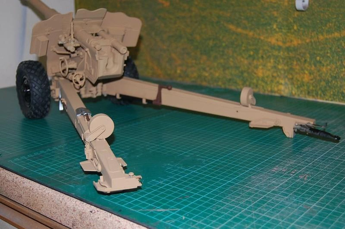 Cross RC Crorssrc Limited Edition 1:12 D20 towed howitzer model