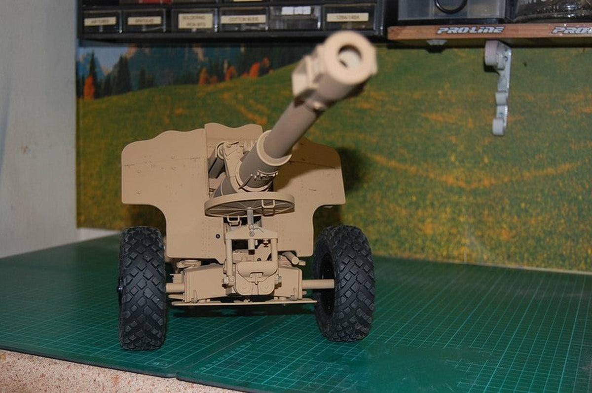 Cross RC Crorssrc Limited Edition 1:12 D20 towed howitzer model